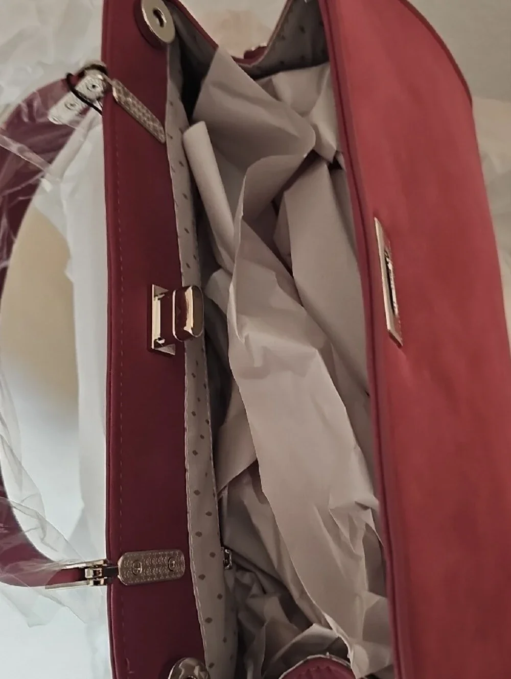 Vanessa Williams stylish burgundy